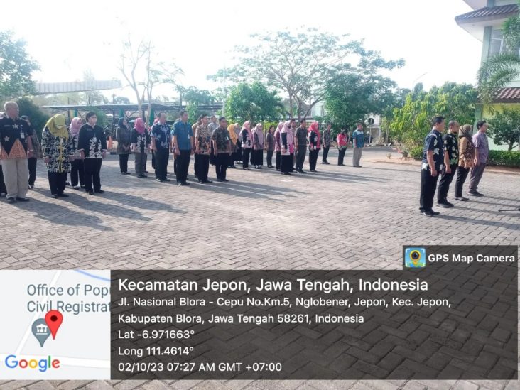 Giat Apel Pagi Hari Senin Okt Di Hari Batik Nasional Dinas